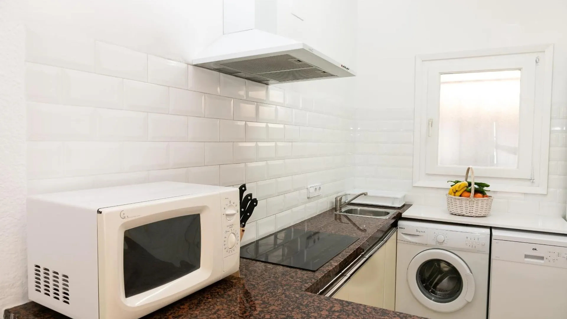 Baconer - Casa En L'Ampolla Con Jardin Privado Y Acceso Directo Al Mar - Deltavacaciones Villa